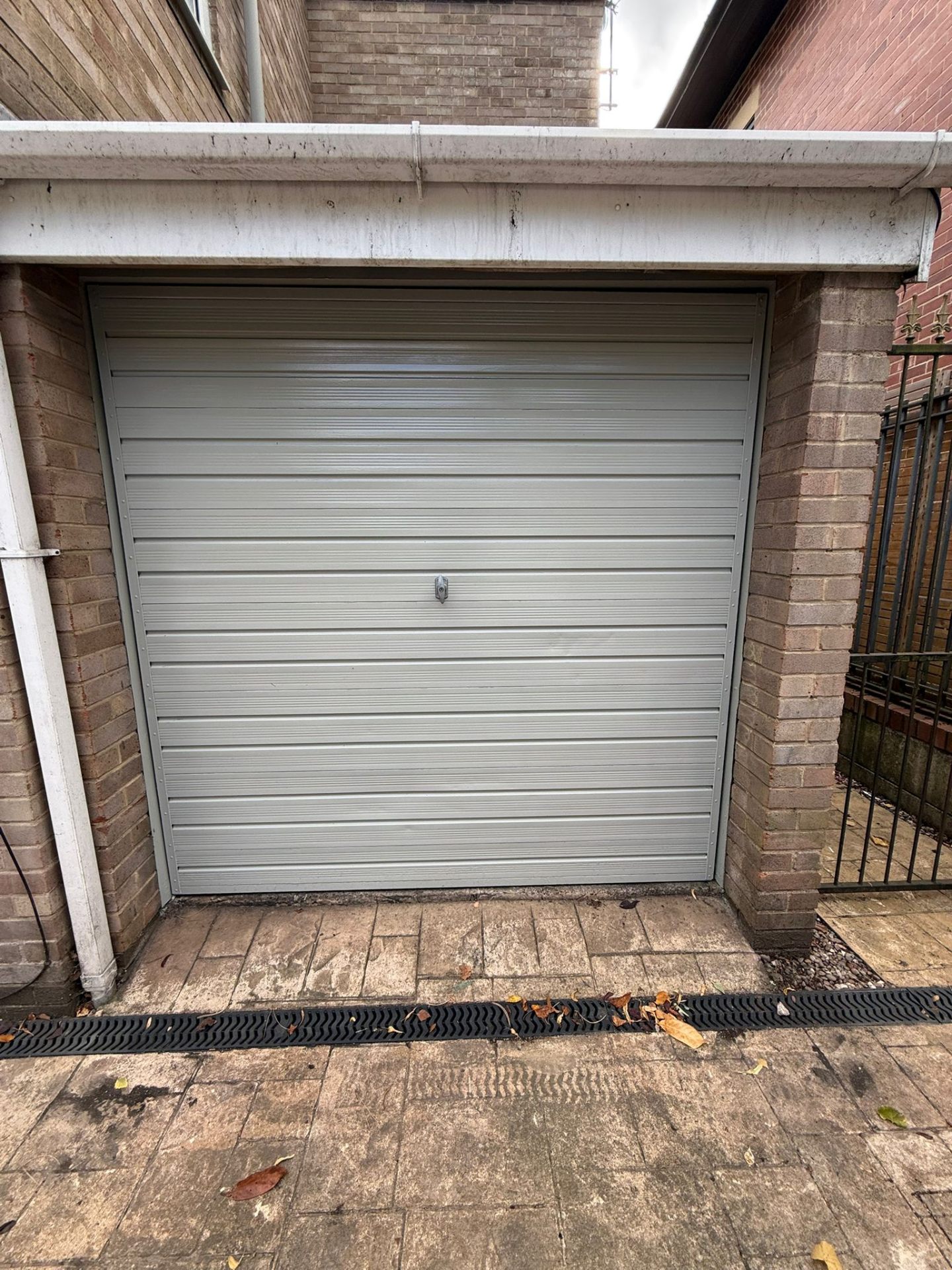 Anthracite grey garage door respray